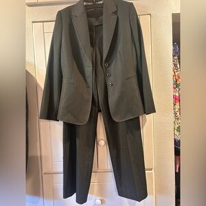 Tahari Women's Black Suit Set